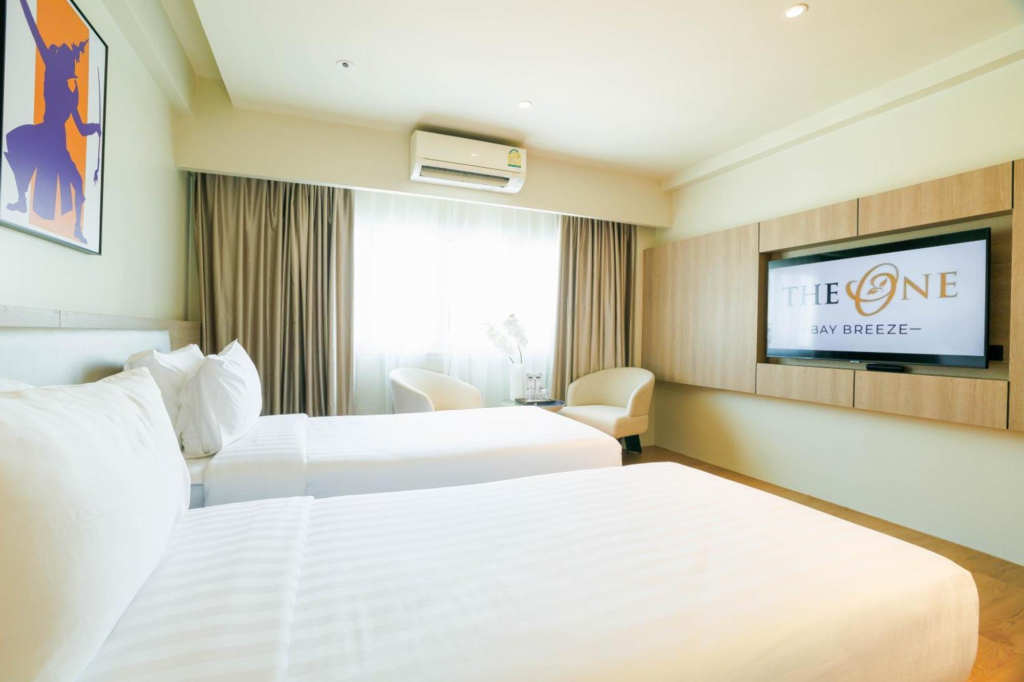 The One Bay Breeze Hotel Pattaya Bagian luar foto